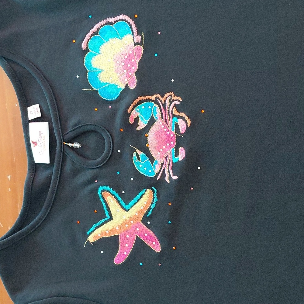 Quacker Factory Black Top with Colorful Sea Motif 2X